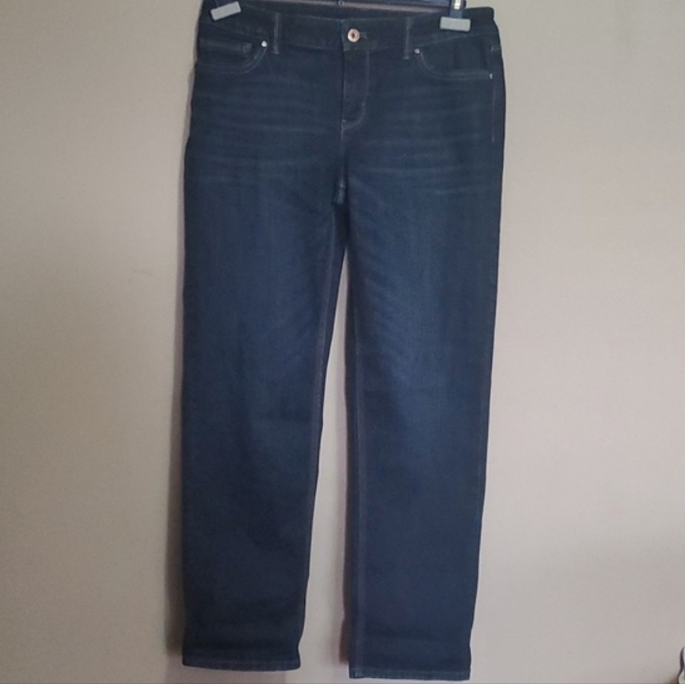 White house black market straight leg crop size 6